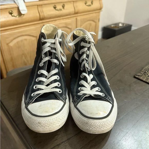 High Top Black Converse - size 9 - Picture 2 of 4